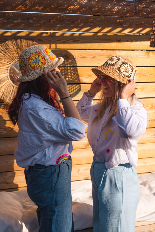 Chapeau De Paille Femme Camel en Crochet Motif Floral - Vitabohem