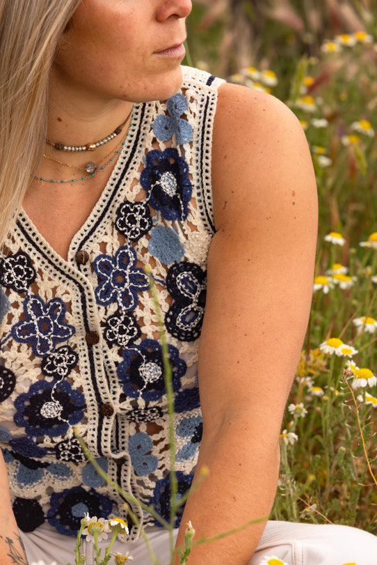 Top Femme Bleu Marine en Crochet Fleuri - Vitabohem